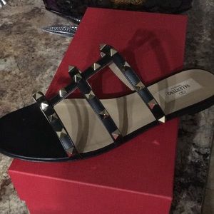 Women size 39 Valentino black wore one time in great condition
